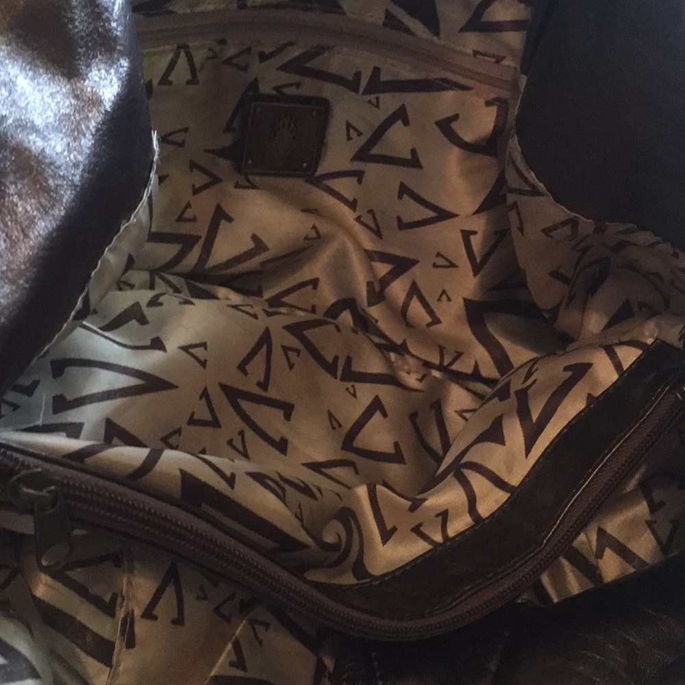 Volatile Purse - Picture 3 of 3